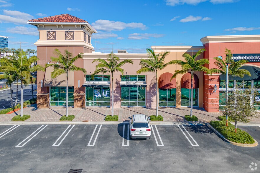 19915-19925 Biscayne Blvd, Aventura, FL à louer - Photo de l’immeuble – Image 3 sur 5