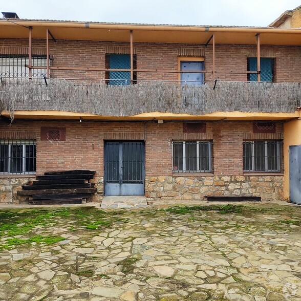Local commercial dans Piñuécar-Gandullas, Madrid à vendre - Photo de l’immeuble – Image 3 sur 38