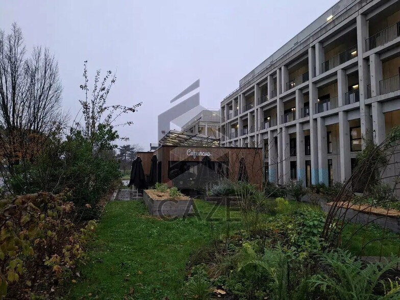 28 Avenue Gustave Eiffel, Pessac à louer - Photo de l’immeuble – Image 3 sur 5