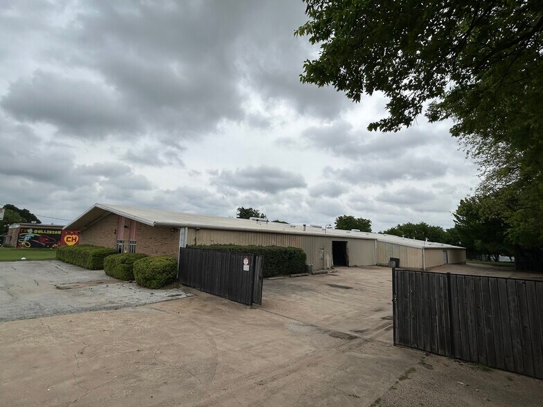 3228 Beckley Rd, Lancaster, TX à vendre - Photo de l’immeuble – Image 1 sur 13