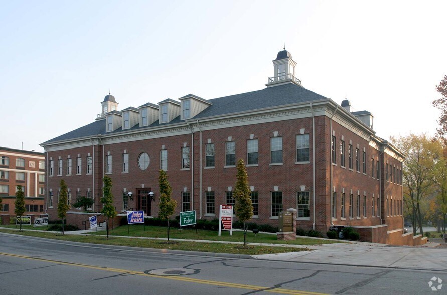 5470 Main St, Sylvania, OH à louer - Photo de l’immeuble – Image 2 sur 11