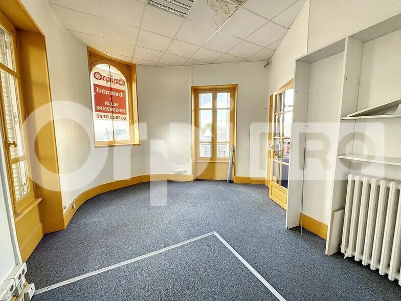 Bureau dans Montluçon à vendre - Photo intérieure – Image 3 sur 24