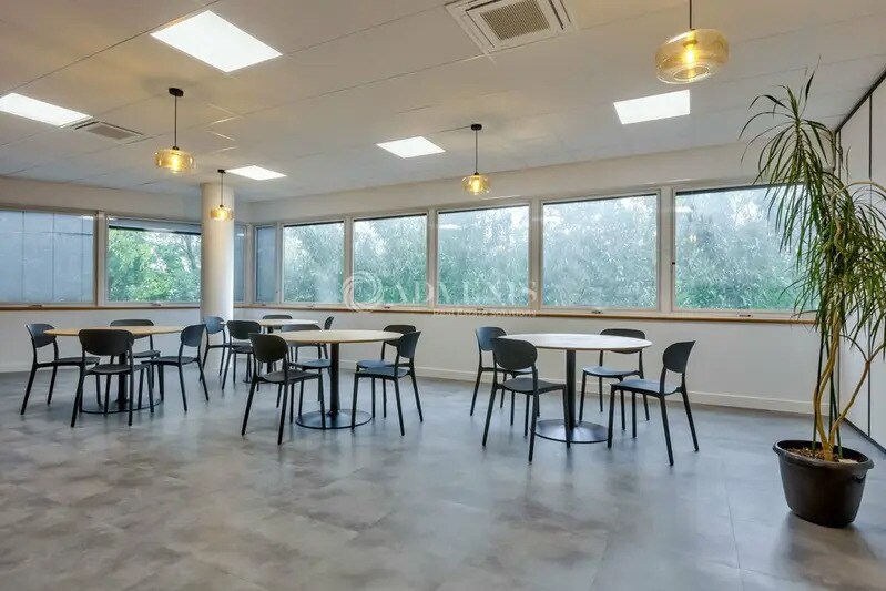 Bureau dans Évry-Courcouronnes à louer - Photo intérieure – Image 3 sur 4