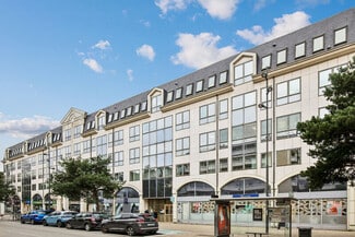 Plus de détails pour Avenue Du Général Leclerc, Viroflay - Bureau à vendre
