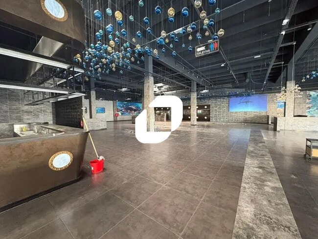 Plus de détails pour Local commercial à louer