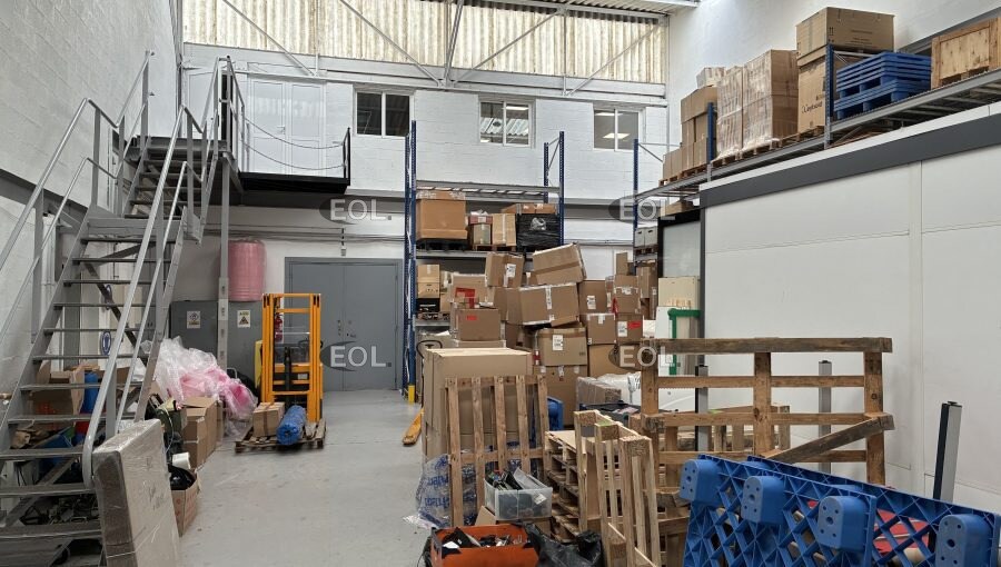 Industriel/Logistique dans Buc à louer - Photo de l’immeuble – Image 3 sur 8