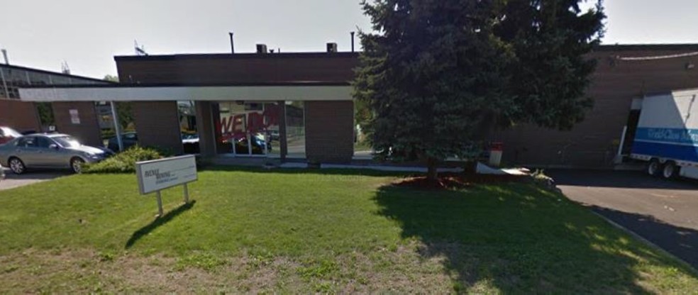992 Rangeview Rd, Mississauga, ON à louer - Photo de l’immeuble – Image 3 sur 4