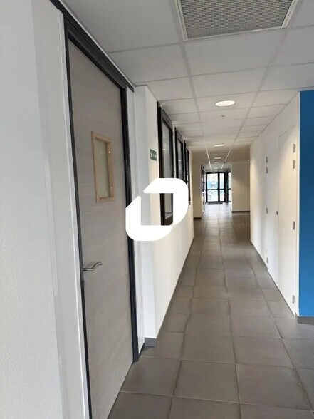 9 Bis Avenue De La Falaise, Sassenage à louer - Photo intérieure – Image 2 sur 9