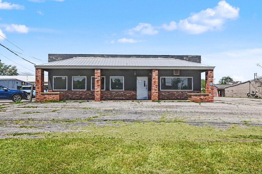 1400 W 4th St, Mansfield, OH à vendre - Photo de l’immeuble – Image 1 sur 17