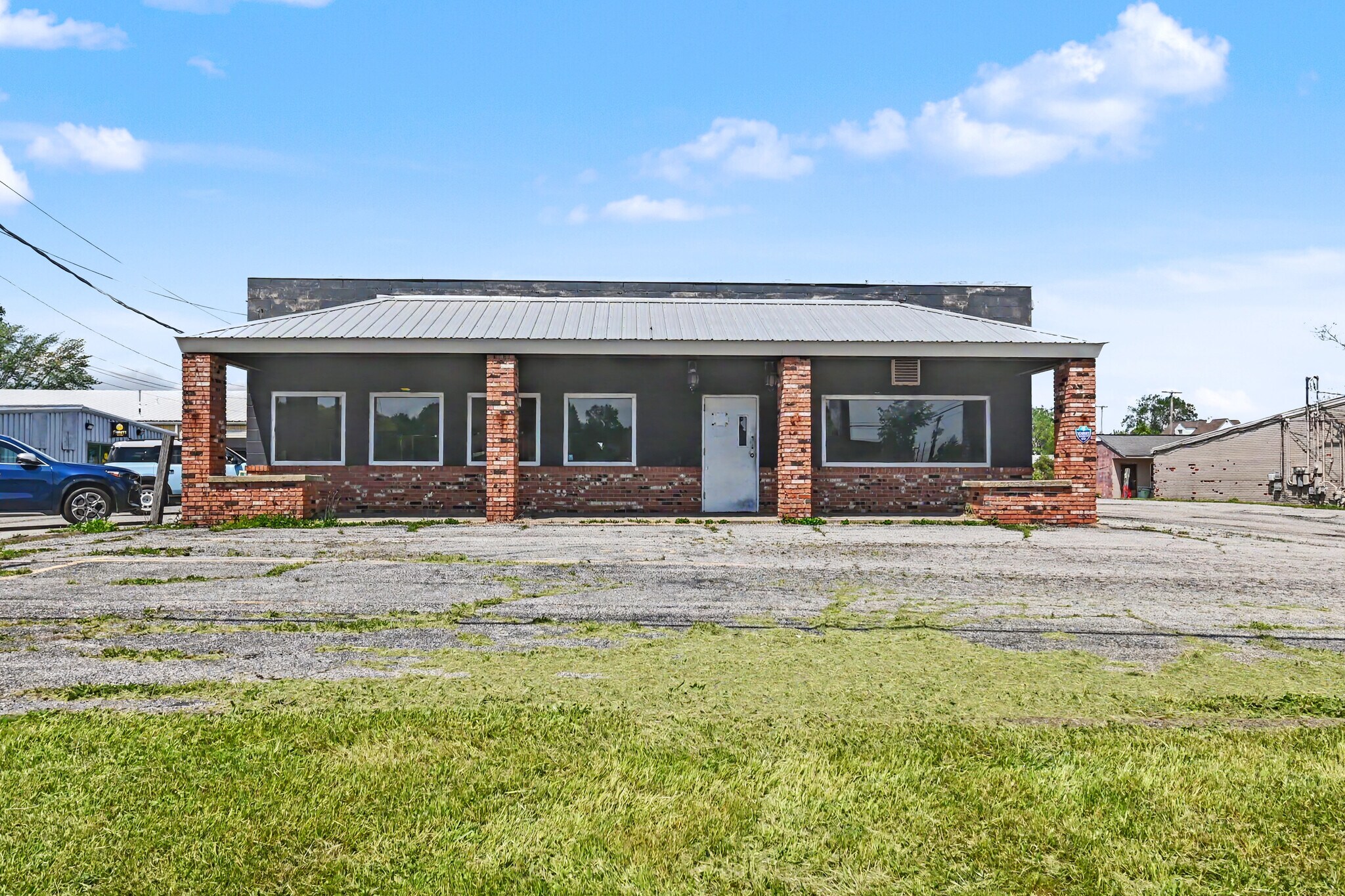1400 W 4th St, Mansfield, OH à vendre Photo de l’immeuble– Image 1 sur 18
