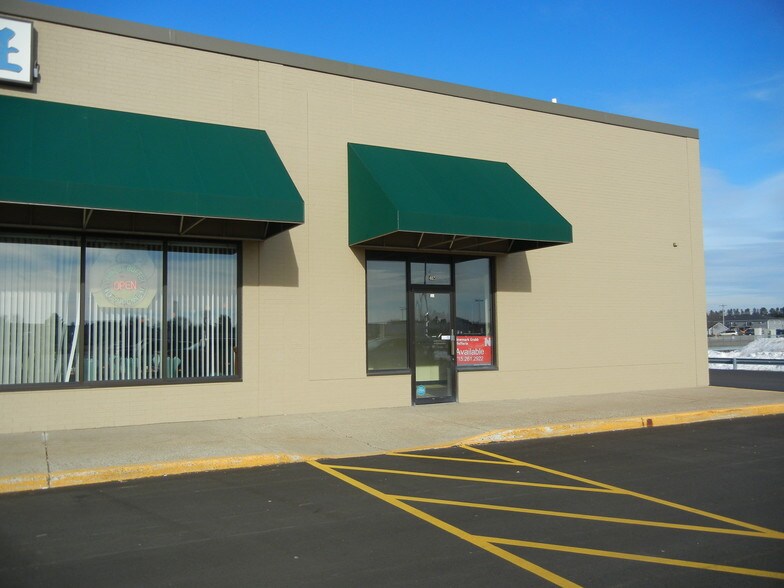 2319-2325 Neva Rd, Antigo, WI à louer - Photo de l’immeuble – Image 3 sur 4