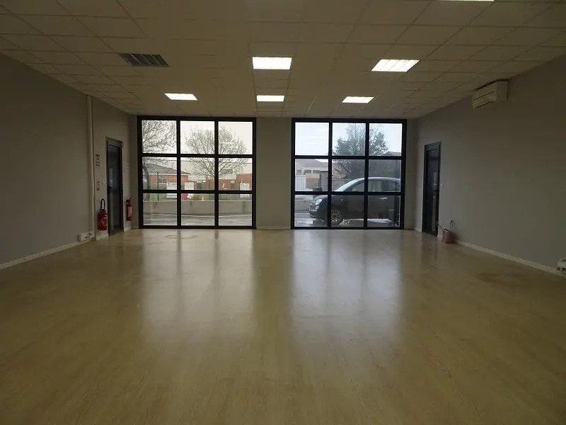 Local d’activités dans Colomiers à louer Photo de l’immeuble– Image 1 sur 9