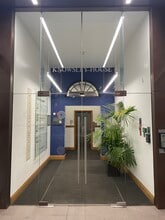 4-12 Knowsley St, Bolton à louer Hall d’entrée– Image 2 sur 3