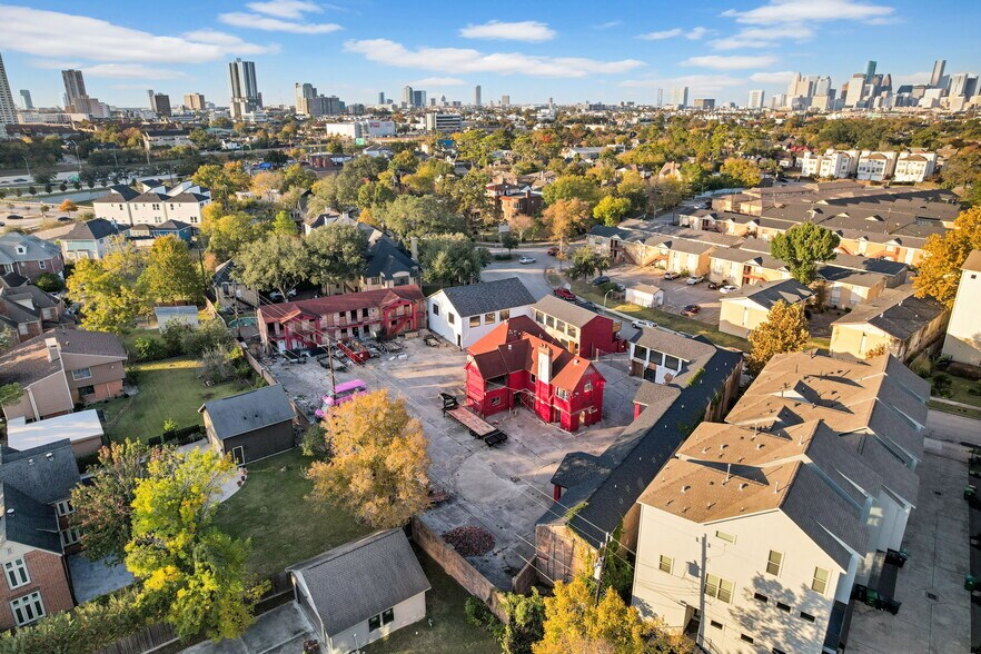 2612 Riverside Dr, Houston, TX à vendre - Photo de l’immeuble – Image 2 sur 8