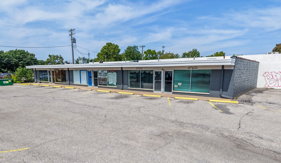 415 S Hydraulic St, Wichita, KS à vendre - Photo de l’immeuble – Image 3 sur 14