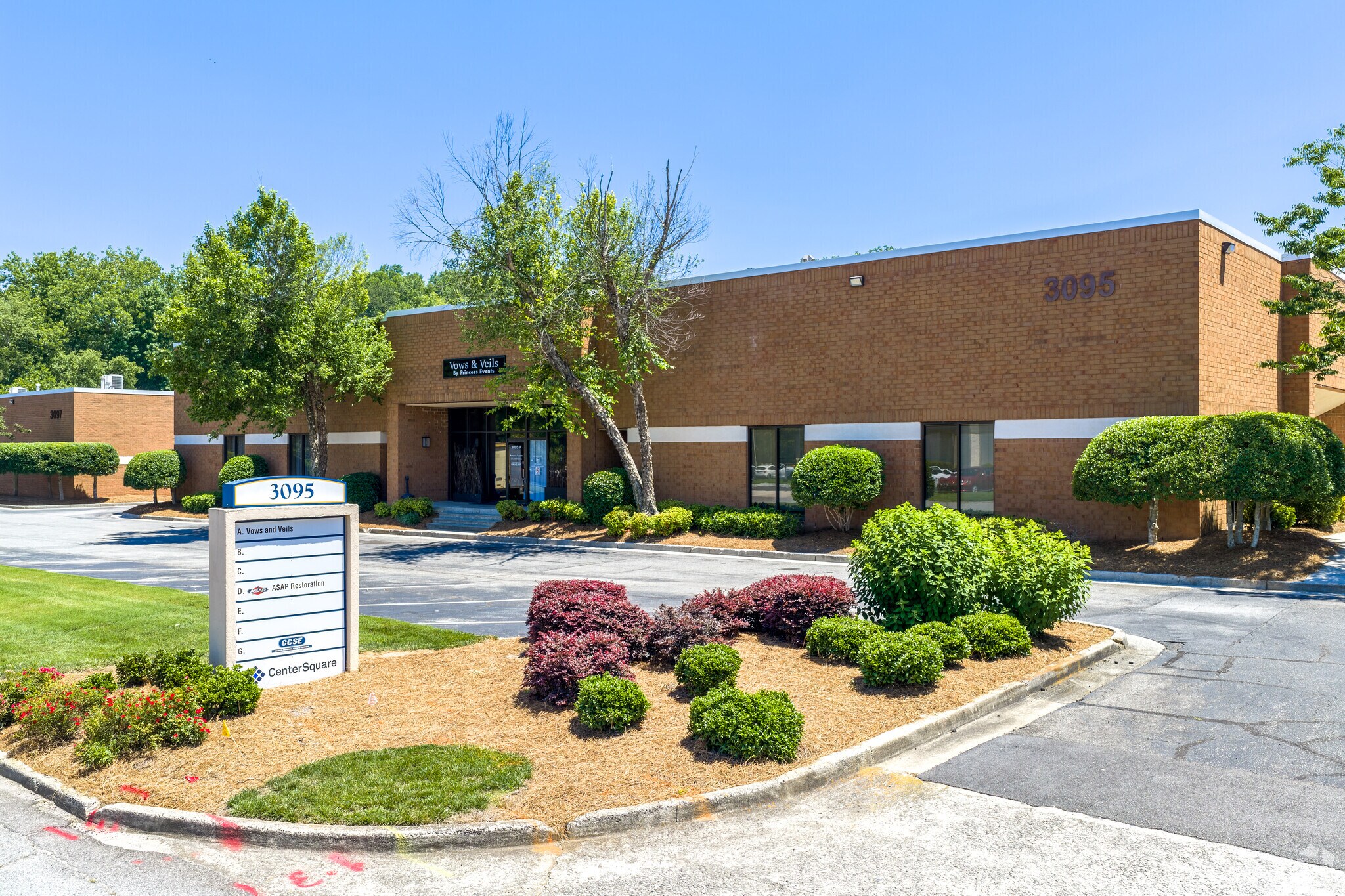 3097 Presidential Dr, Atlanta, GA à louer Photo de l’immeuble– Image 1 sur 24