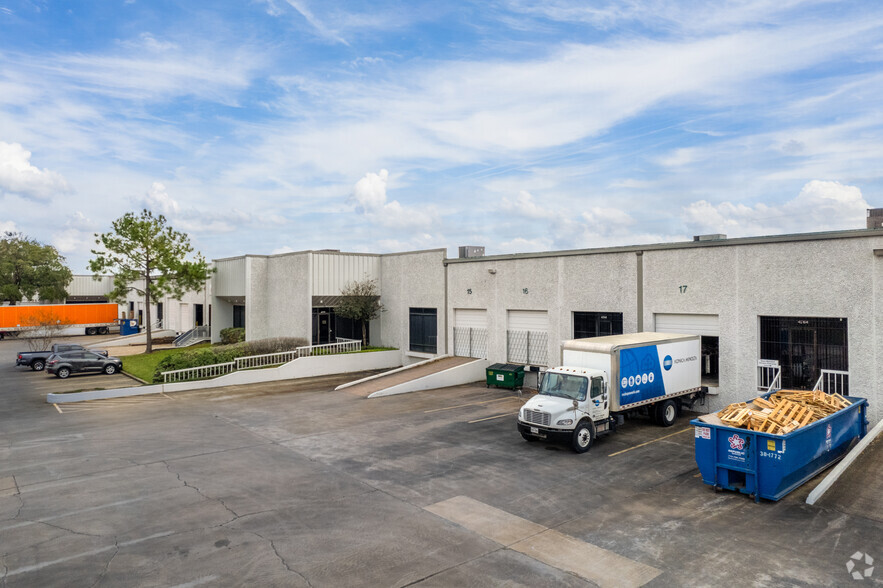 4260-4298 Clark Rd, Houston, TX à louer - Photo principale – Image 1 sur 5