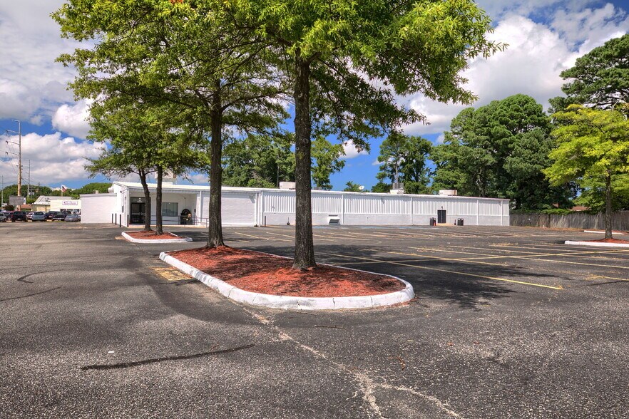 227 E Mercury Blvd, Hampton, VA à vendre - Photo principale – Image 2 sur 33