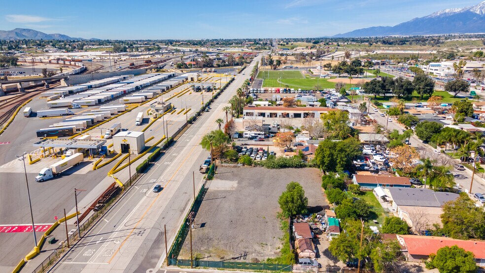 1527 4th Street, San Bernardino, CA à louer - Photo de l’immeuble – Image 2 sur 6