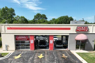 Plus de détails pour 835 E Geneva Rd, Carol Stream, IL - Local commercial à vendre