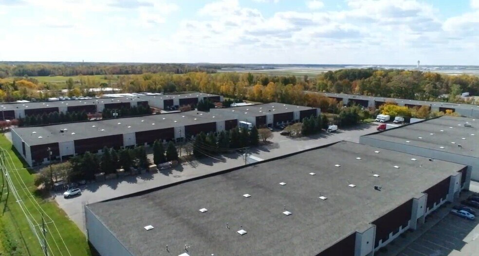 28515 Goddard Rd, Romulus, MI à louer - Vidéo sur l’annonce professionnelle – Image 2 sur 4