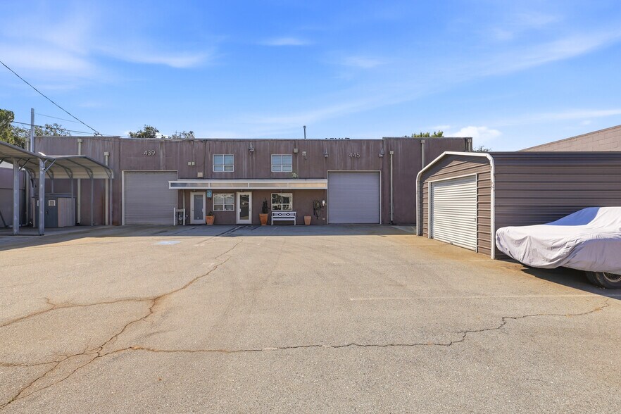 447 Lambert Ave, Palo Alto, CA à vendre - Photo de l’immeuble – Image 2 sur 11