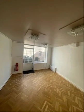 Plus de détails pour Local commercial à louer