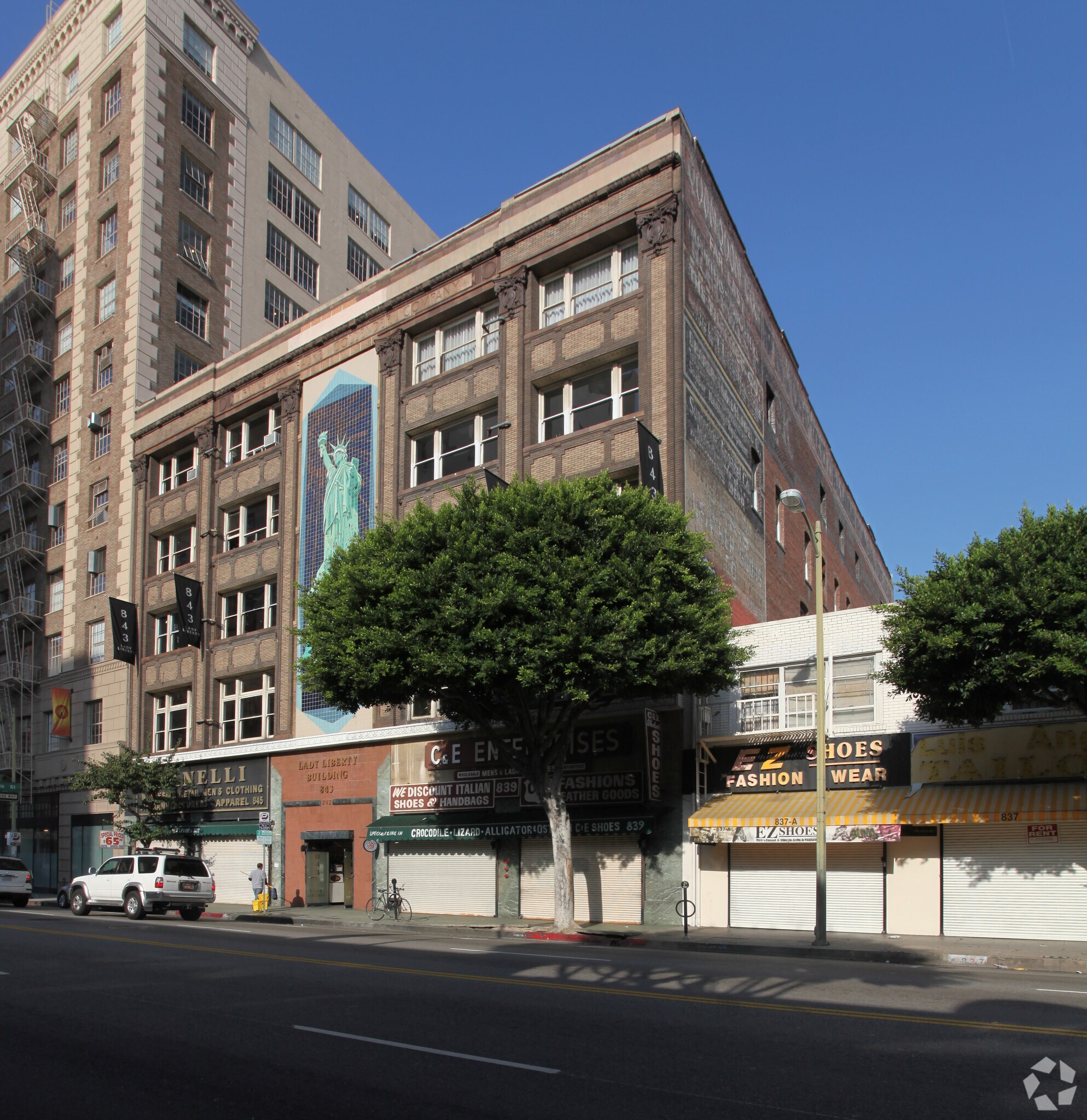 843 S Los Angeles St, Los Angeles, CA à louer Photo principale– Image 1 sur 25
