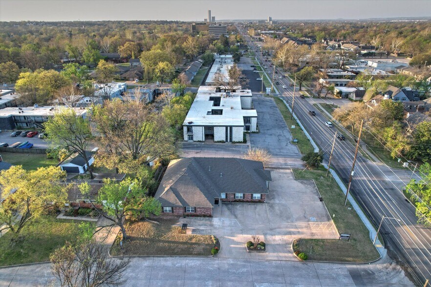5407 S Lewis Ave, Tulsa, OK à louer - Aérien – Image 2 sur 22
