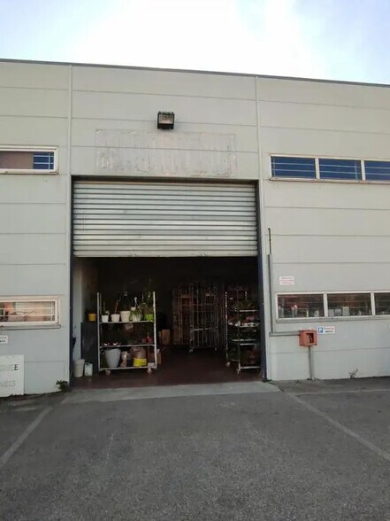 Industriel/Logistique dans Vitrolles à louer - Photo de l’immeuble – Image 1 sur 5