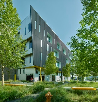 Plus de détails pour 3455 Ringsby Ct, Denver, CO - Bureau à louer