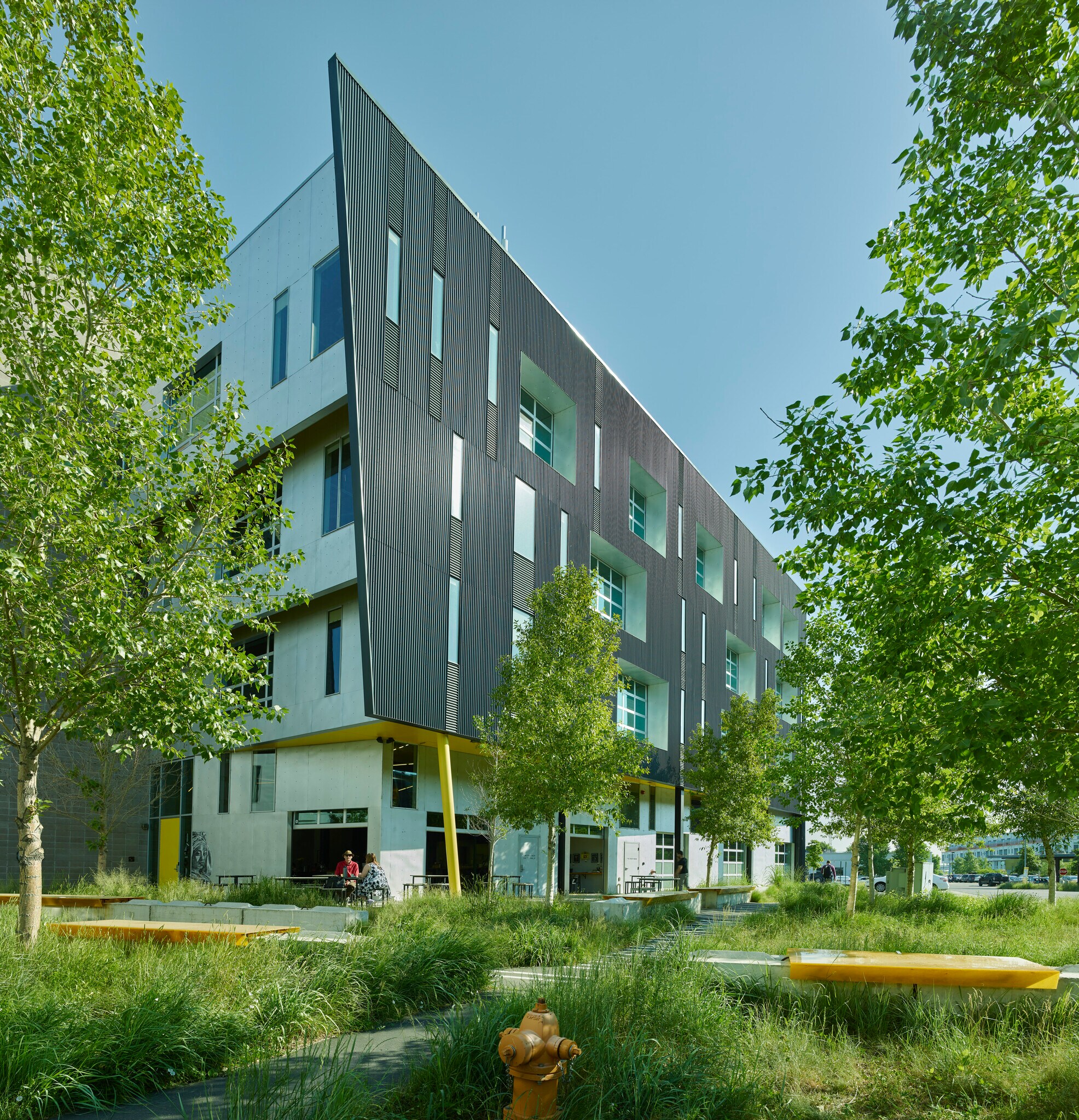 3455 Ringsby Ct, Denver, CO à louer Photo principale– Image 1 sur 16