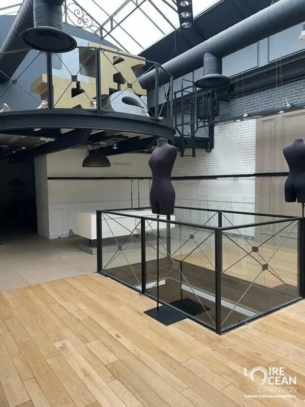 Local commercial dans Angers à louer Photo de l’immeuble– Image 1 sur 14