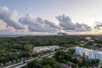 2000 S Dixie Hwy, Miami, FL à louer Photo intérieure– Image 2 sur 13