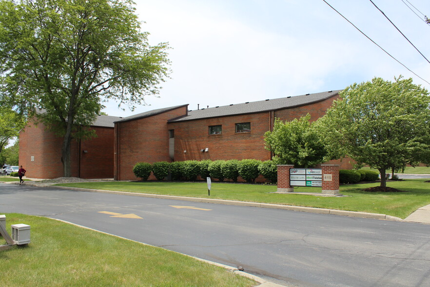 440 E Poe Rd, Bowling Green, OH à louer - Photo de l’immeuble – Image 2 sur 8