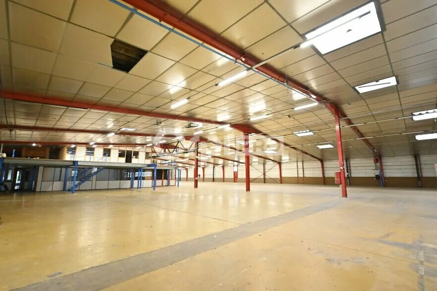 Local d’activités dans Rillieux-la-Pape à louer - Photo de l’immeuble – Image 3 sur 12