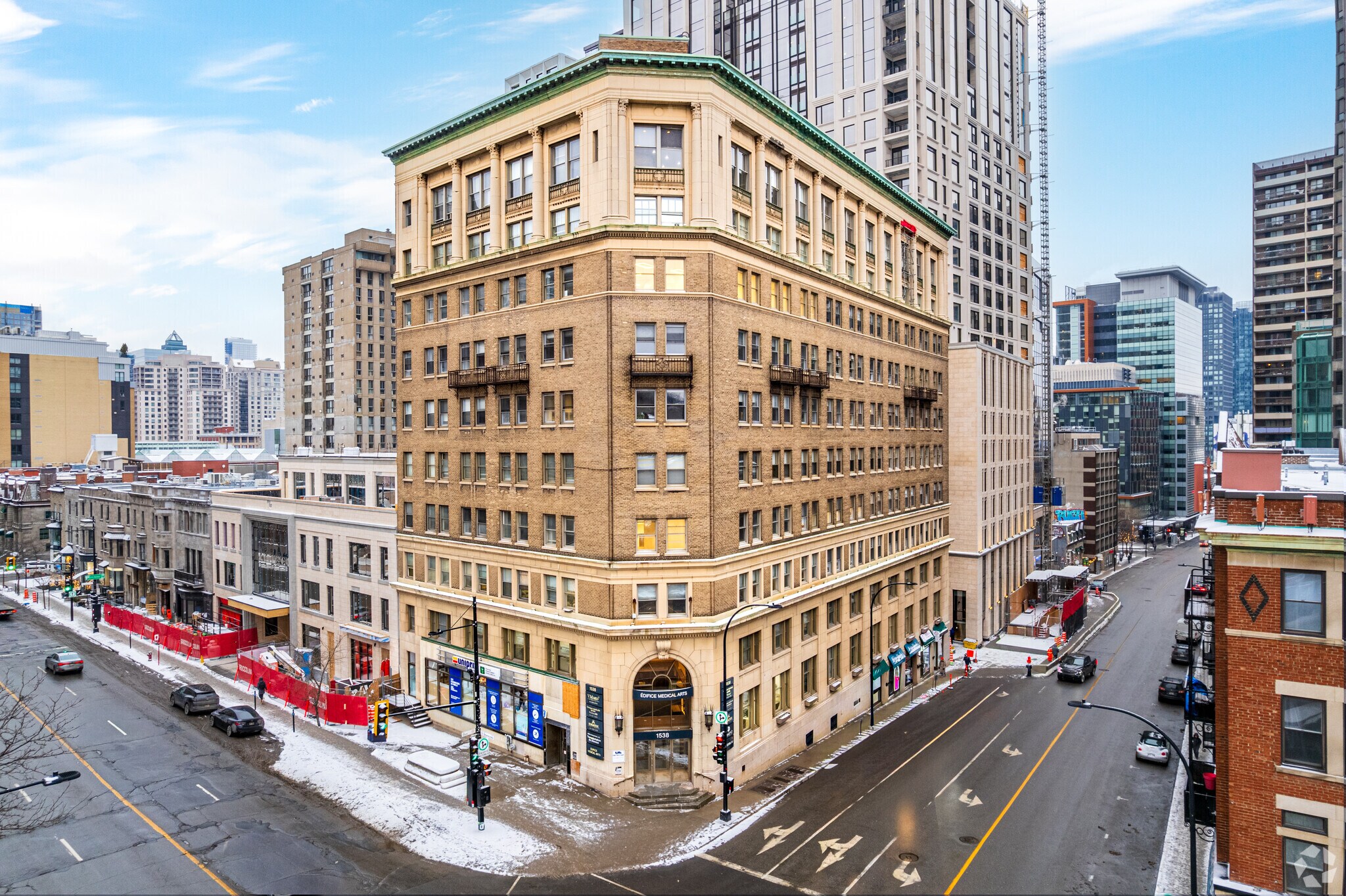1538 Rue Sherbrooke O, Montréal, QC à louer Photo de l’immeuble– Image 1 sur 18