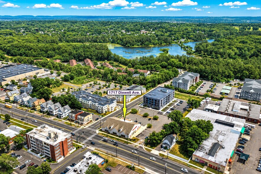 1717 Dixwell Ave, Hamden, CT à vendre - Photo de l’immeuble – Image 3 sur 12