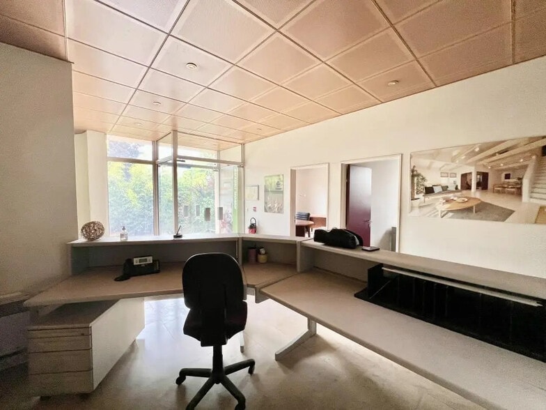 Bureau dans Saint-Maur-des-Fossés à vendre - Photo de l’immeuble – Image 2 sur 6