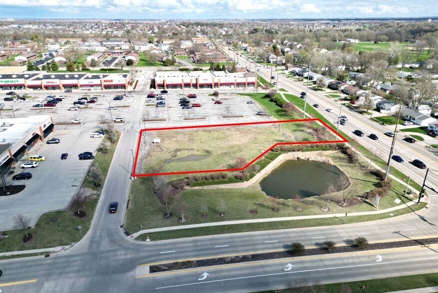500 W. Raab Rd, Normal, IL à louer - Photo de l’immeuble – Image 2 sur 8