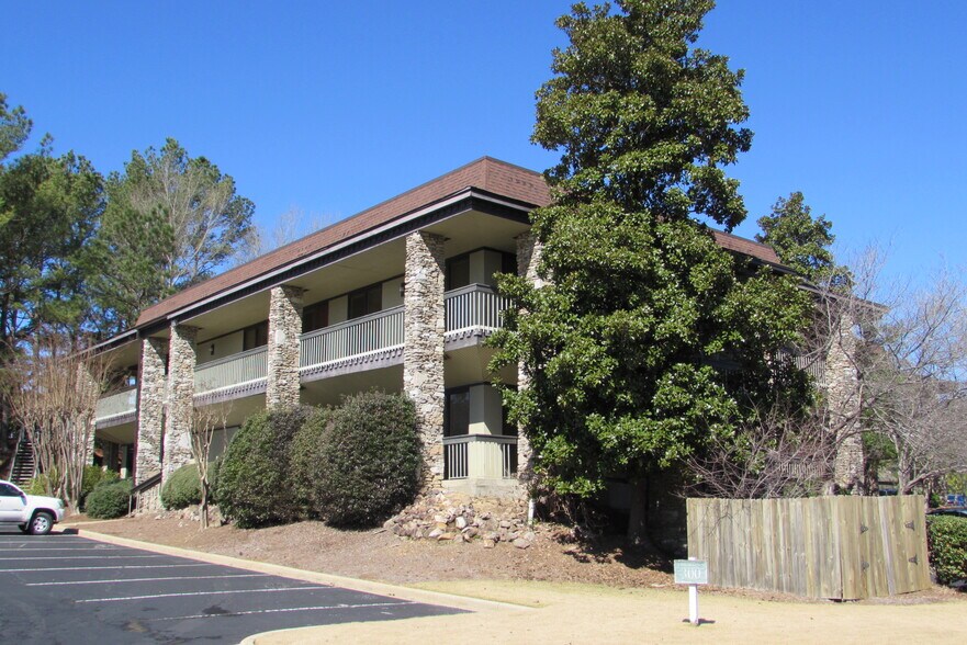 200 Cahaba Park Cir, Birmingham, AL à louer - Photo de l’immeuble – Image 1 sur 13