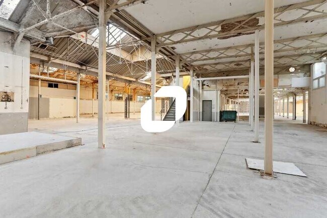 Plus de détails pour 15 Rue Benjamin Raspail, Malakoff - Bureau, Local d'activités à louer