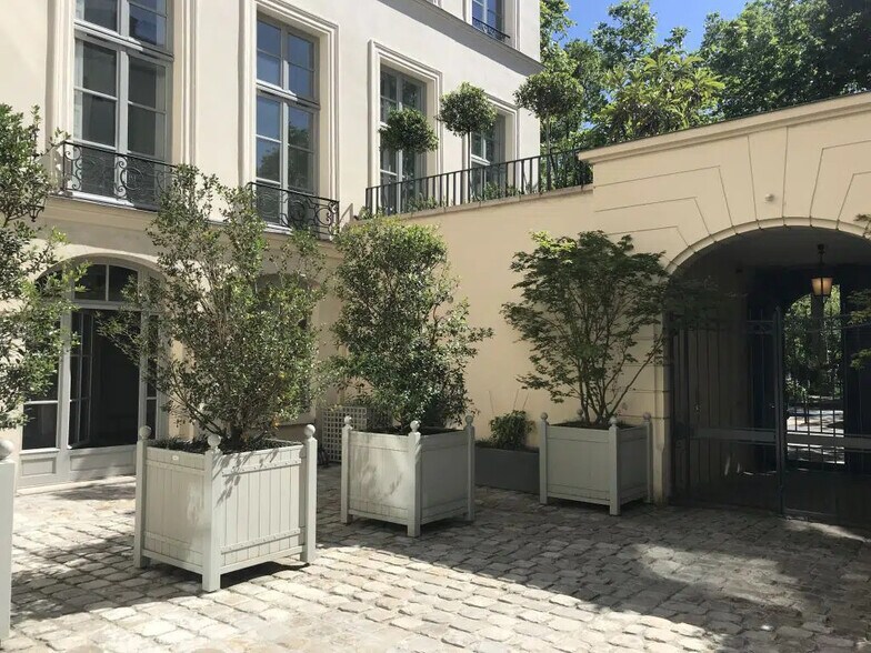 Bureau dans Paris à louer - Photo de l’immeuble – Image 2 sur 10