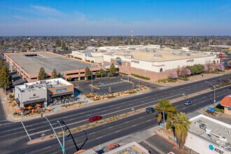 2031 S Mooney Blvd, Visalia, CA - VUE AÉRIENNE vue de carte - Image1