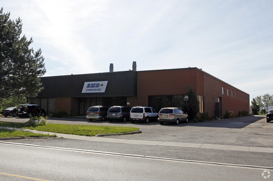 1260 Aimco Blvd, Mississauga, ON à louer - Photo principale – Image 1 sur 2