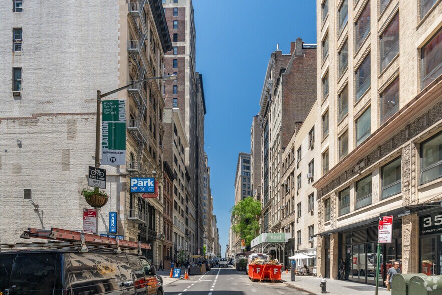 25 E 21st St, New York, NY à vendre - Photo de l’immeuble – Image 3 sur 8