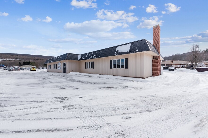 8557 Mason Dixon Hwy, Meyersdale, PA à vendre - Photo de l’immeuble – Image 2 sur 59