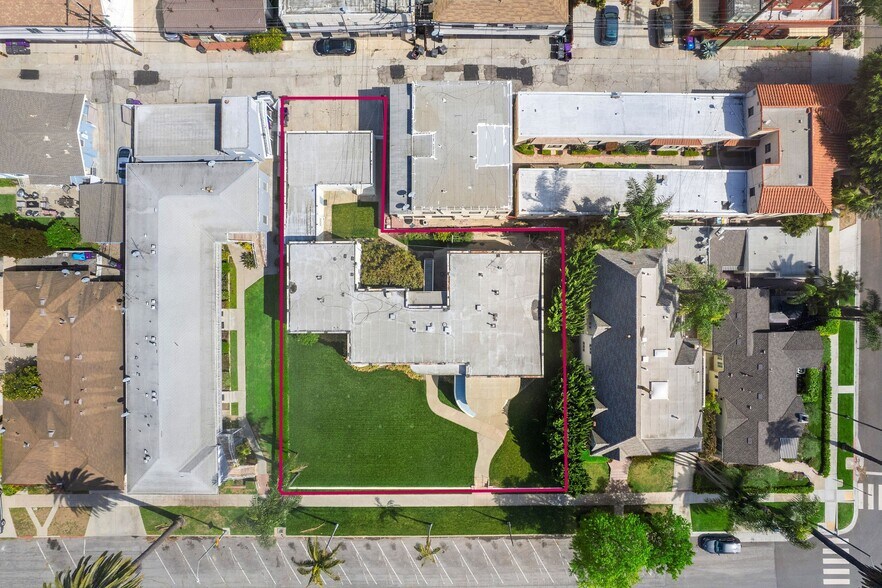 3515 E 1st St, Long Beach, CA à vendre - Photo de l’immeuble – Image 3 sur 14