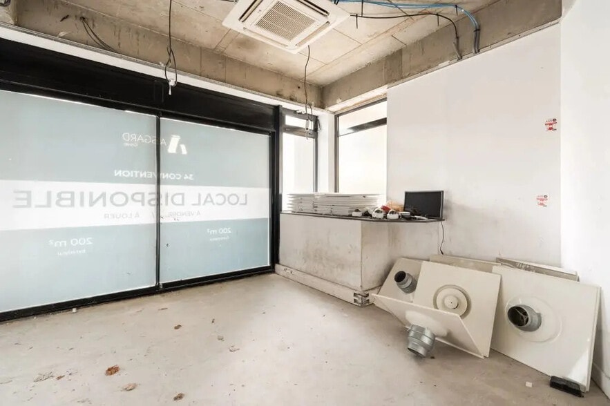 34 Rue De La Convention, Paris à louer - Photo de l’immeuble – Image 3 sur 12