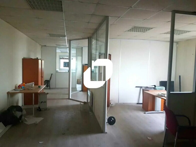 Bureau dans Argenteuil à louer - Photo de l’immeuble – Image 1 sur 5